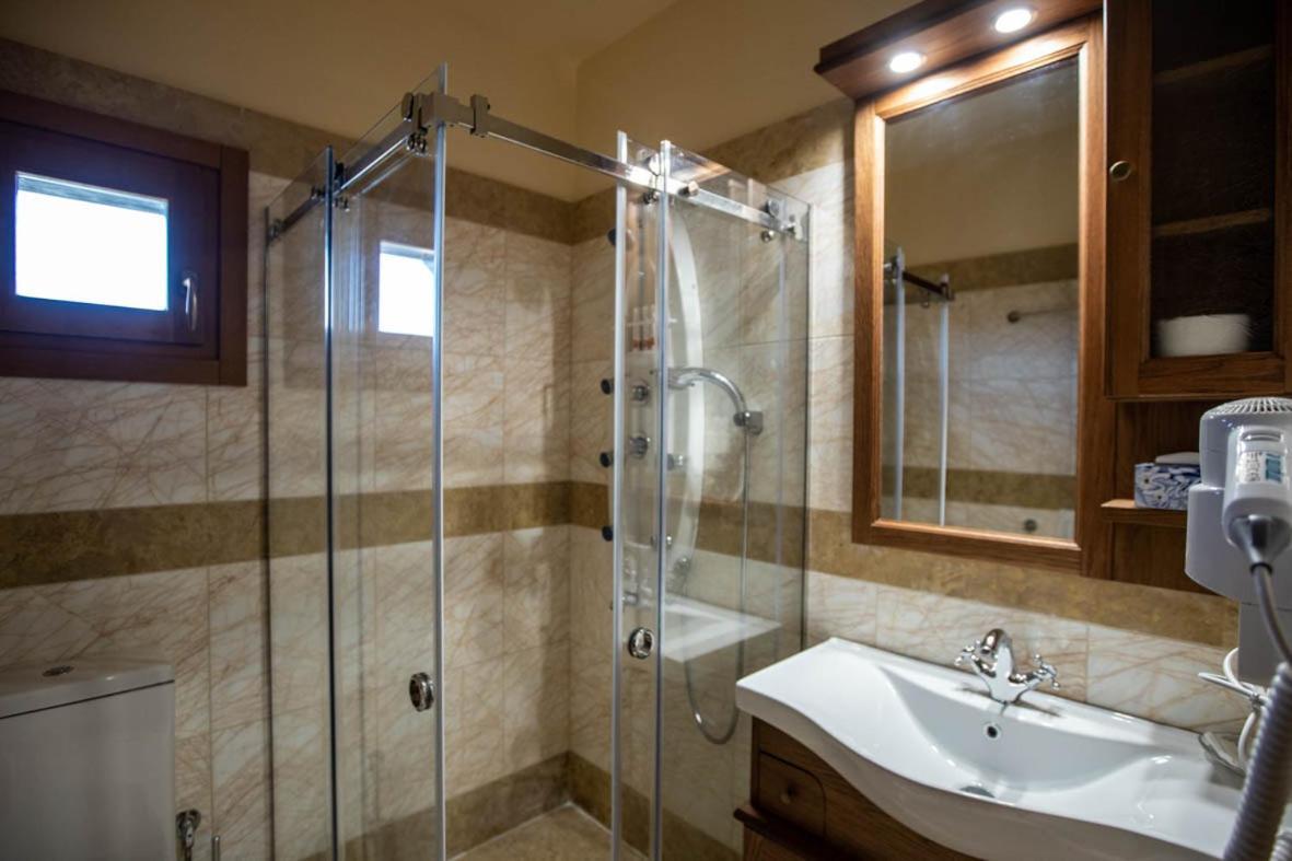 Rentinia Inn Rentina Екстер'єр фото