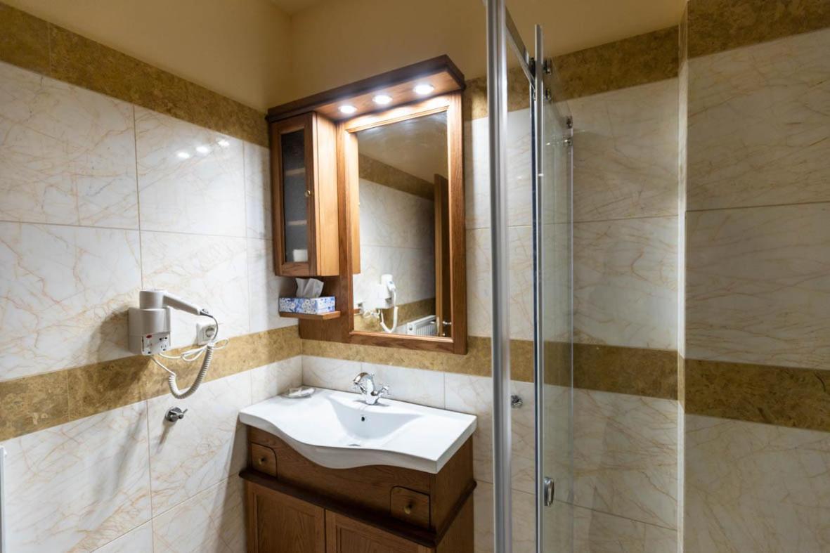 Rentinia Inn Rentina Екстер'єр фото